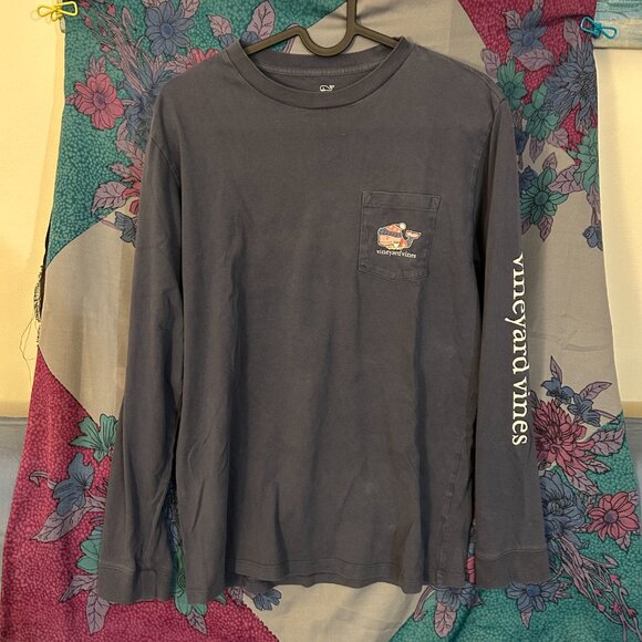 vineyard vines graphic long sleeves XL - Picture 3 of 3